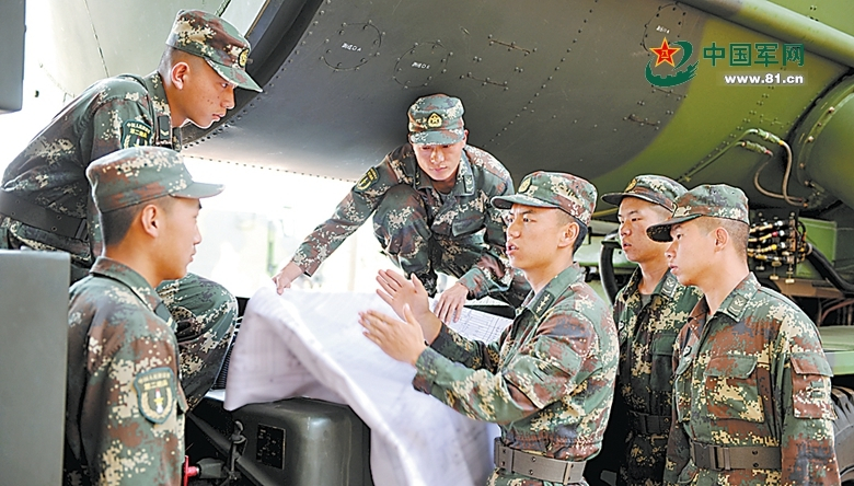 徐佳莹在《歌手》上唱成小品？周笔畅也唱过这首，被称为心中冠军 